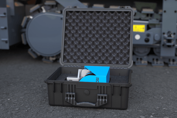 roadtronix_suitcase